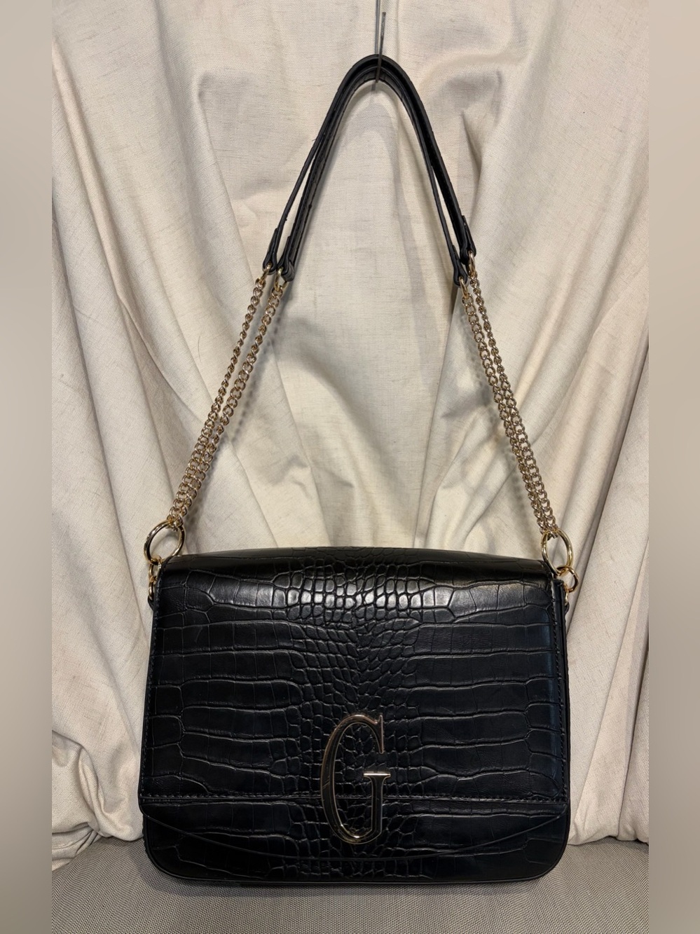 GUESS Black Croc Embossed Shoulder Bag Gold Chain Strap